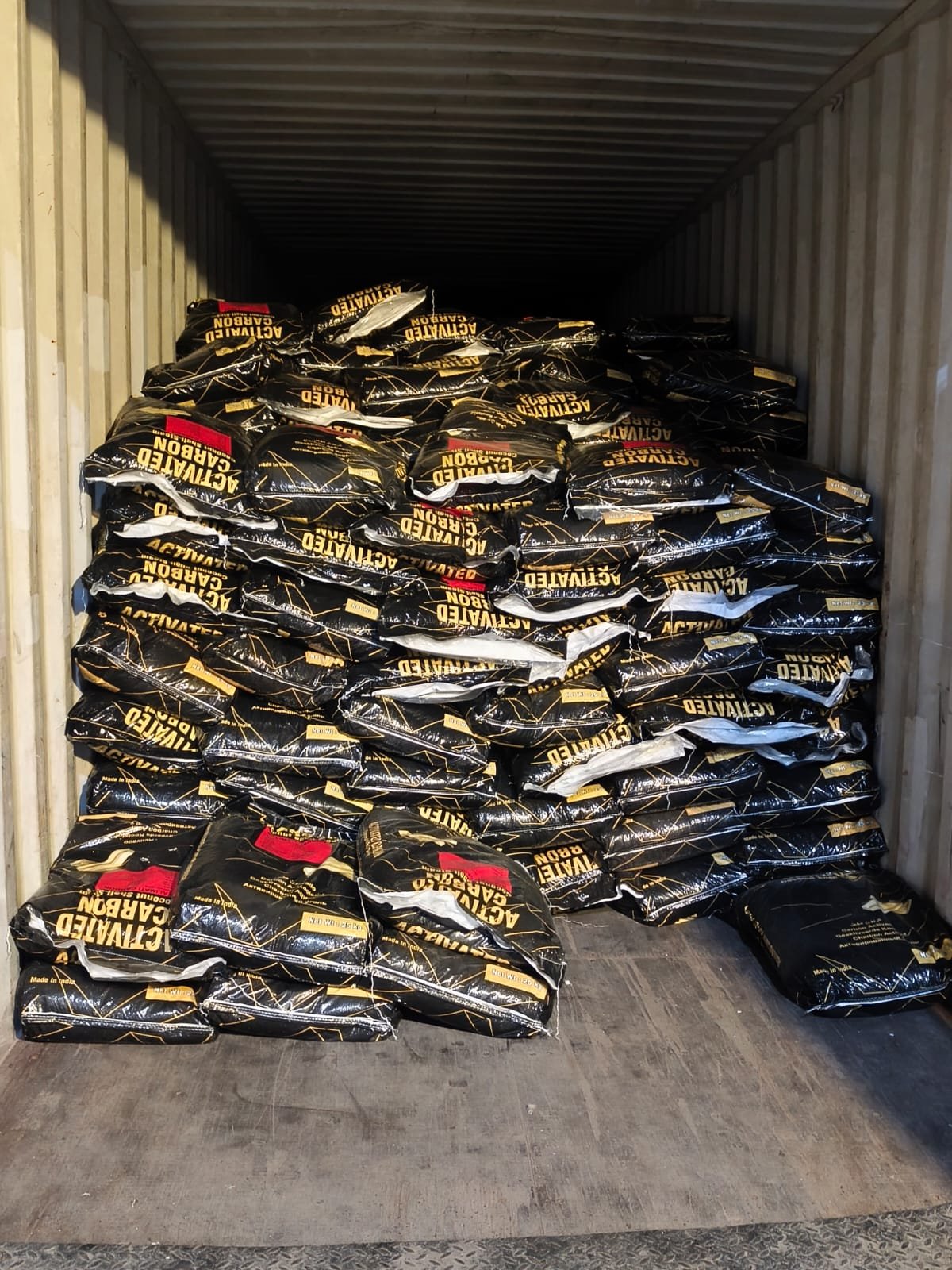 20ft Container Stuffing of SSG EXIM CO Carbon Bags